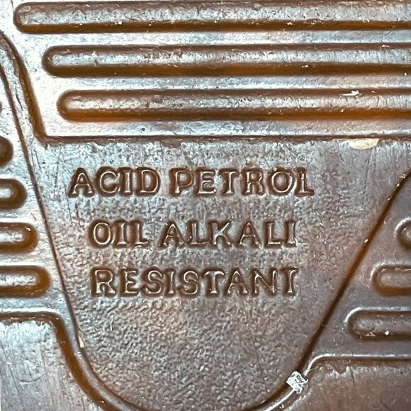 Dr. Martens Chelsea Boots — Women’s 8 — Brown Pebbled Leather — Flora - Picture 10 of 12